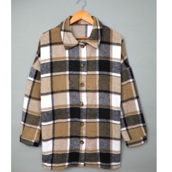 Plaid Jacket / shacket - Picture 4 of 16